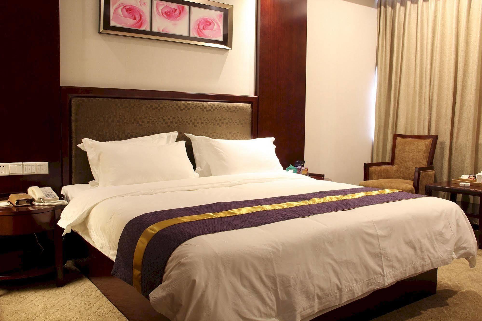 Zhuhai Platinum Holiday Hotel Exterior foto