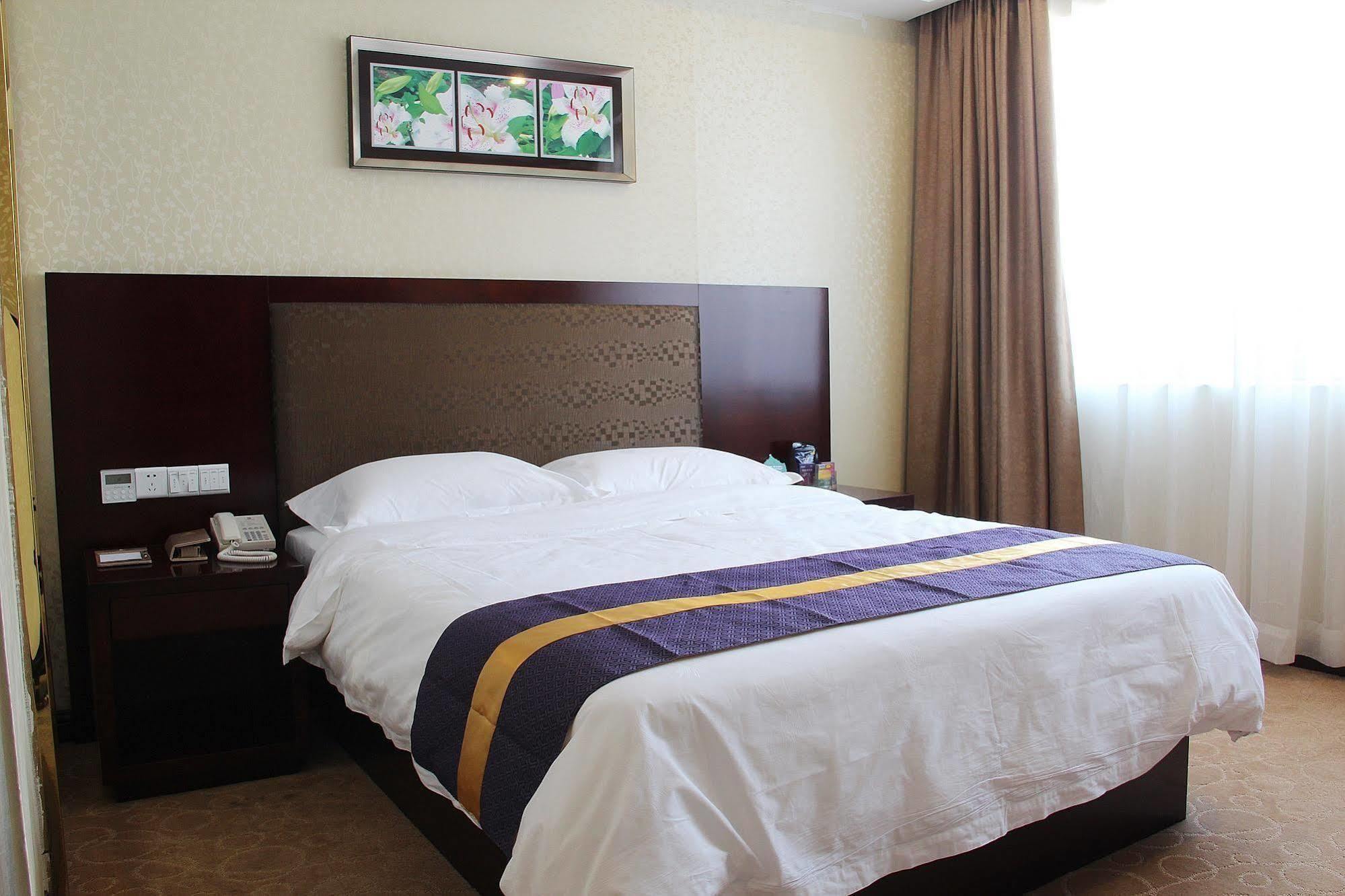 Zhuhai Platinum Holiday Hotel Exterior foto
