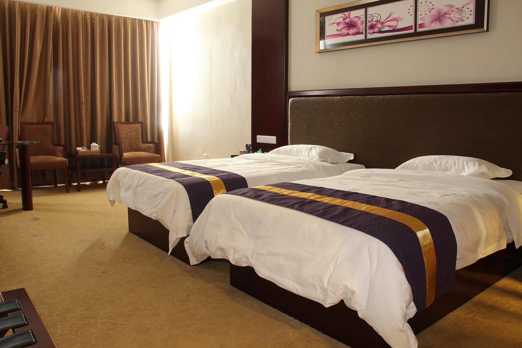 Zhuhai Platinum Holiday Hotel Exterior foto