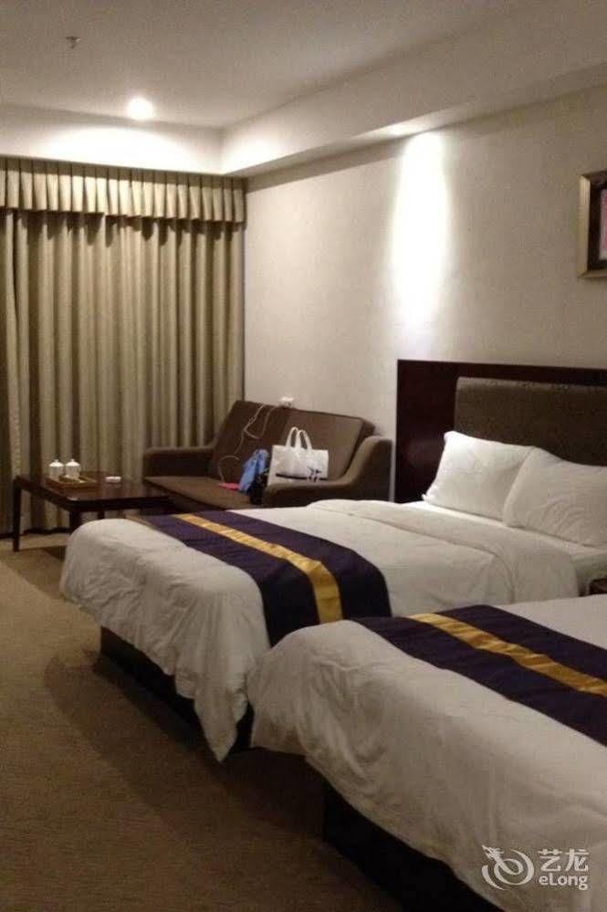 Zhuhai Platinum Holiday Hotel Exterior foto